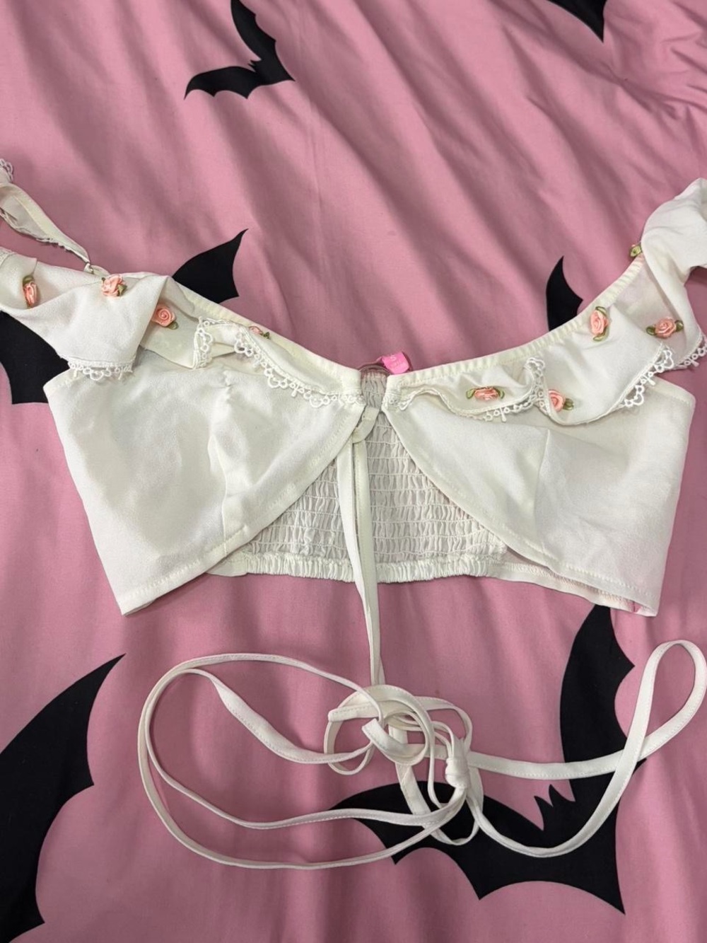 Romantic Ivory Ruffle Crop Top with Roses - Picture 1 of 7